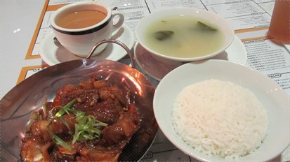 鑊仔燒酒豆腐炸雞飯+潺菜甘筍豆腐煲豬骨湯+鴛鴦