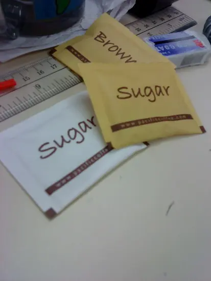 自行從店內拿取的糖包