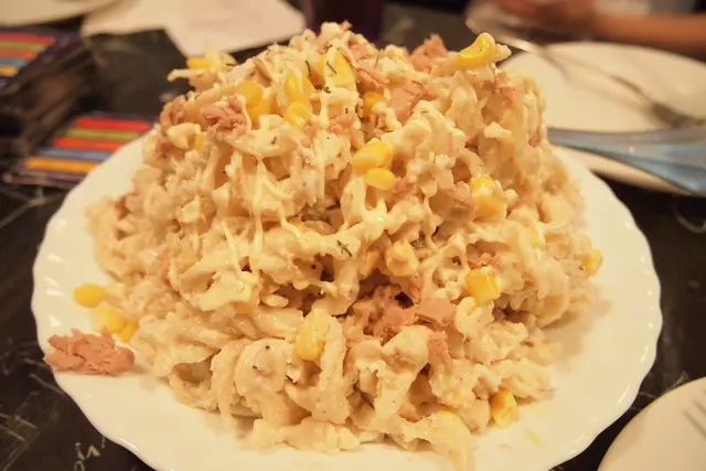 吞拿魚螺絲粉沙津