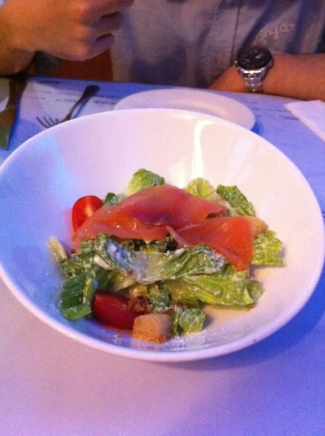 煙三文魚凱撒沙律