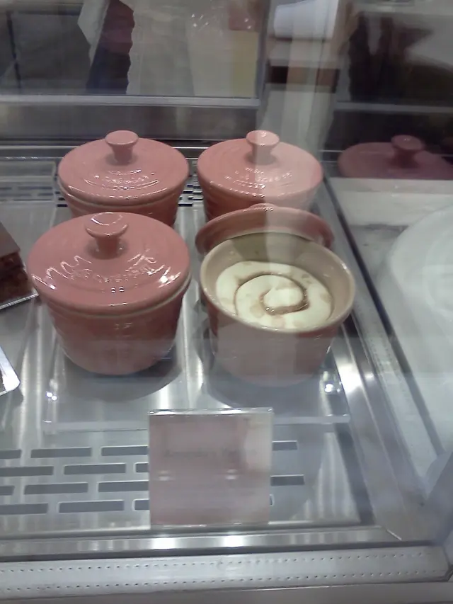 Amanda's Verrine: yoghurt mousse&chocolate perals