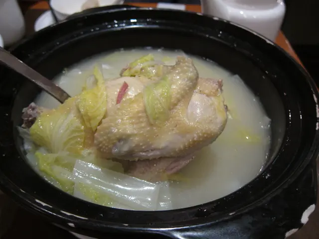 清清地既砂鍋雲吞雞