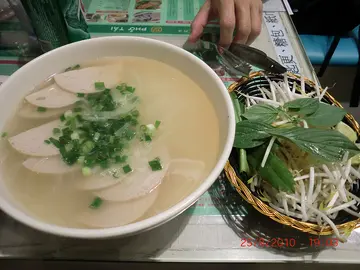 扎肉米粉, 约三十余元