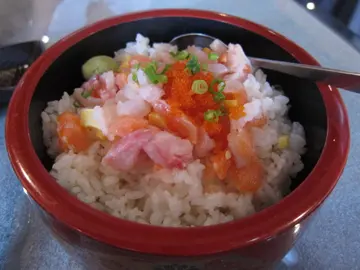 日式鱼生饭