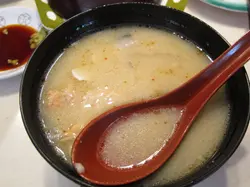 飲熱湯