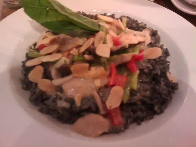 雞皇墨汁意飯70蚊