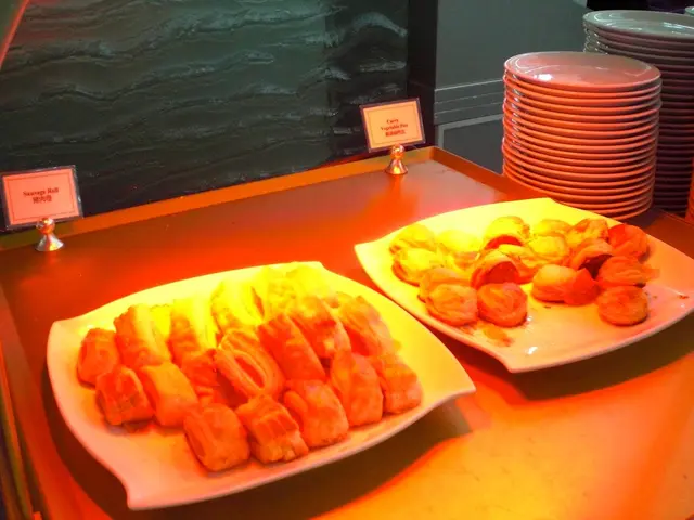 豬肉卷、咖喱菜批