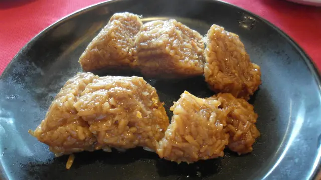 上海迷你蛋黃鹹肉粽