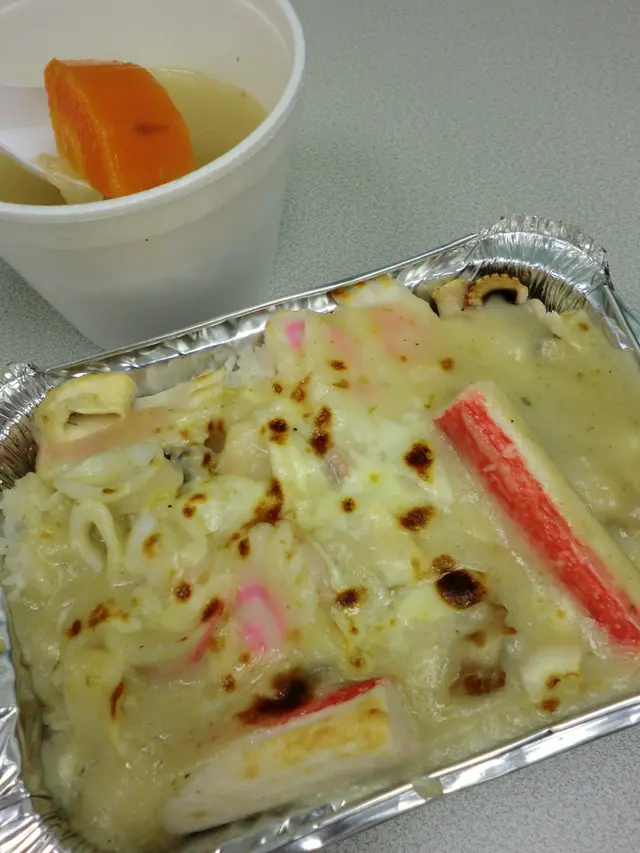 卡邦尼海鮮焗飯 + 紅蘿蔔湯