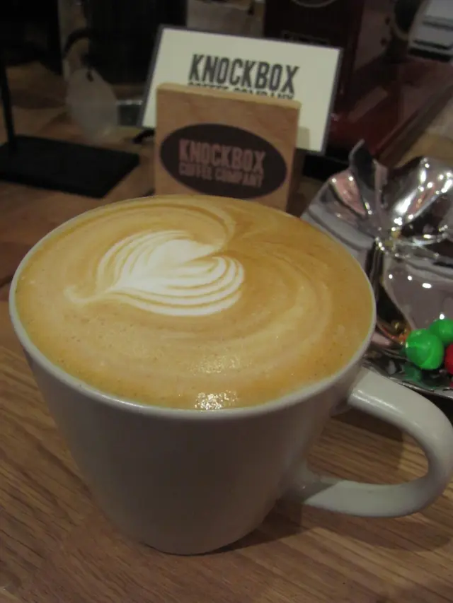 Caffe Latte也有着Columbia Supremo的個性,奶泡細滑得很