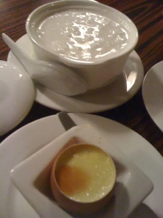 蛋白杏仁茶+雞蛋布丁