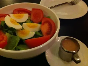 田园沙律，好清新；再配合自家制醋汁，正！