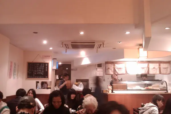 餐廳環境都很擠迫