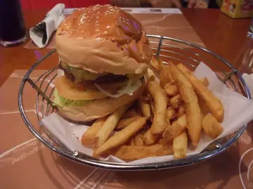 頂級牛肉芝士漢堡