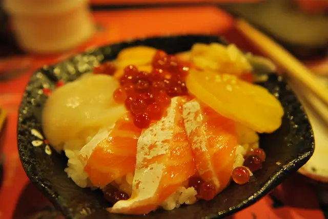 刺身飯