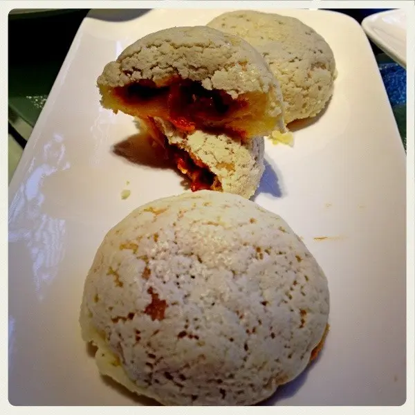 脆皮燒鵝肉餐包