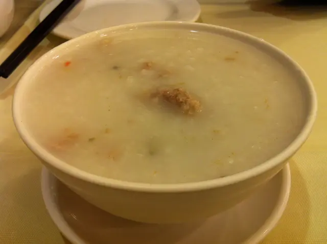 皮蛋肉碎粥