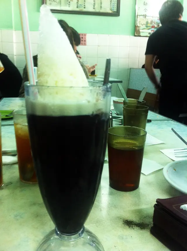 賣相吸引,豆很多,奶好香,但愈飲愈甜..愈飲愈甜..