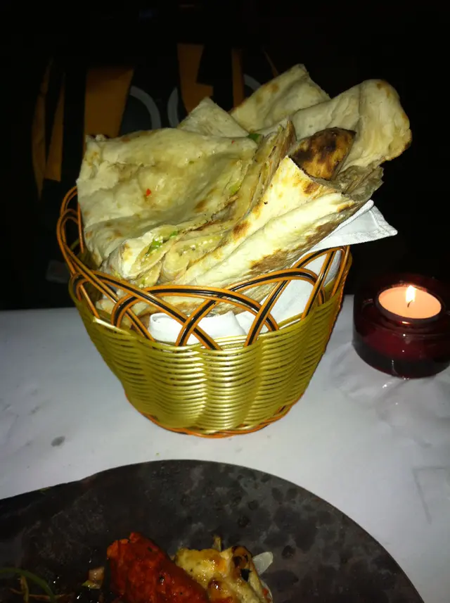 Guru naan basket