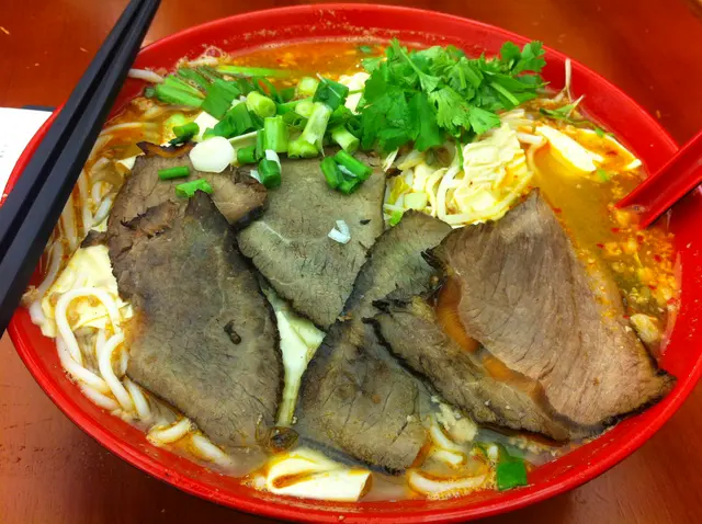 車仔麵檔次的雲南米線