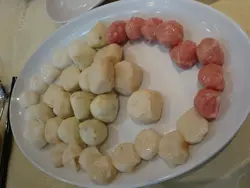 蟹子丸、台灣芝心丸、手打鮮蝦丸、手打墨魚丸和手打鮮肉丸