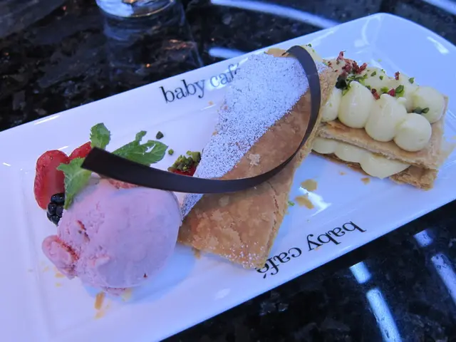 拿破崙+草梅雪糕