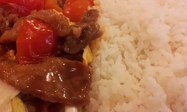 蕃茄牛肉飯 (close)