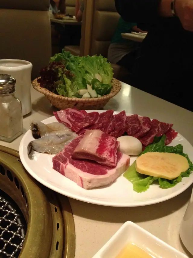 牛肉,蝦,牛肉粒