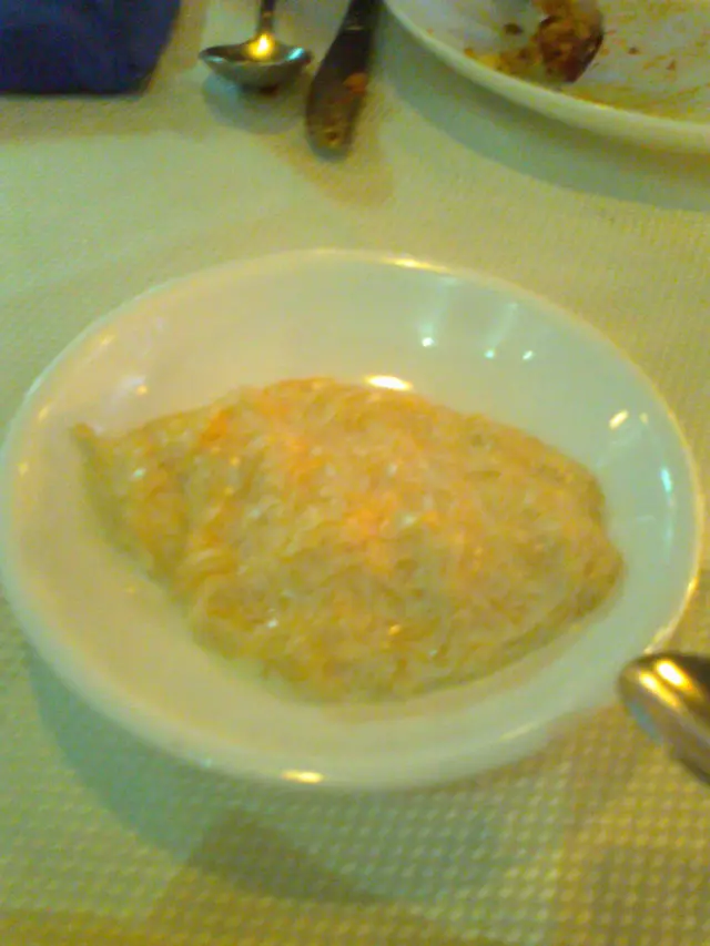 甜品，似米粉碎 煉奶