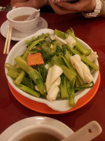 水通菜炒鮮魷