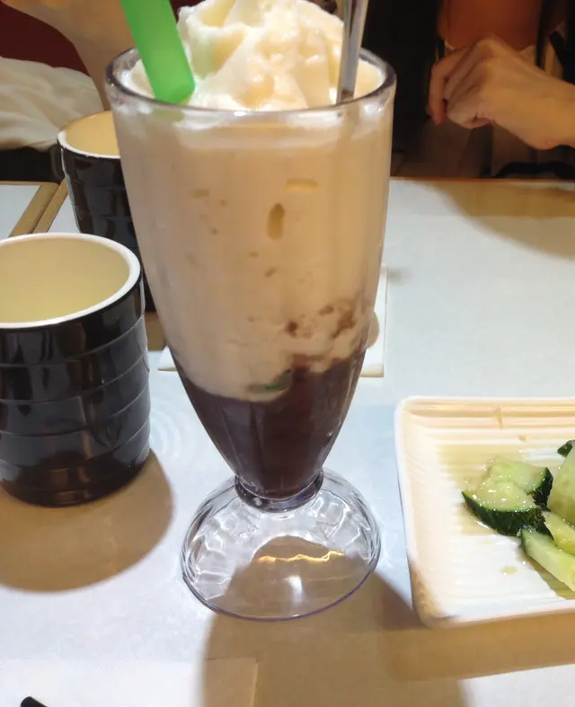 d冰係經 "刨製", 唔似茶餐廳一粒粒冰...d 奶比較creamy, 一d都唔 "希", 正!