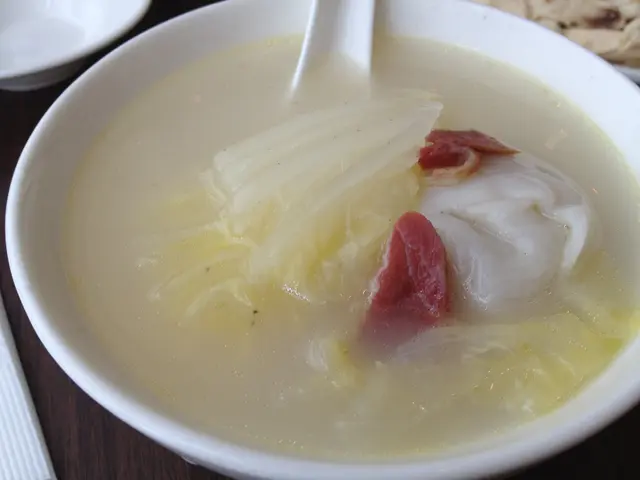 砂鍋雲吞雞(半隻)