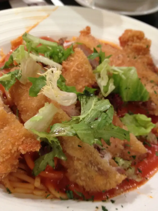 吉列豬扒蕃茄醬意粉