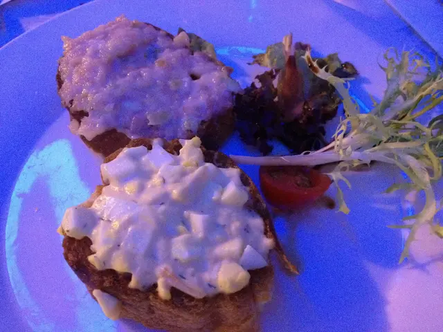 旦沙律 & 三文魚他他都