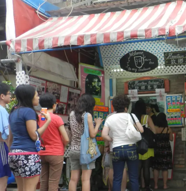 勁多人排隊呀!!!