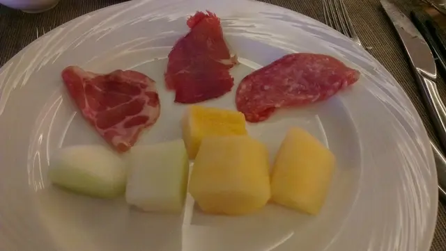 火腿一般, 蜜瓜搶晒鏡