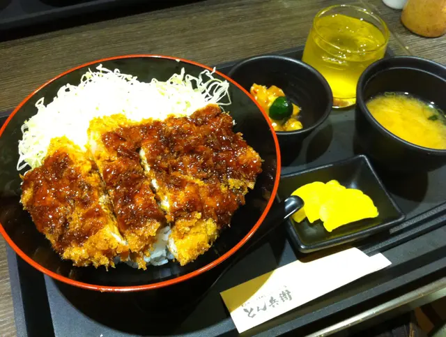 豚兵衛日式醬汁吉列豬扒飯定食