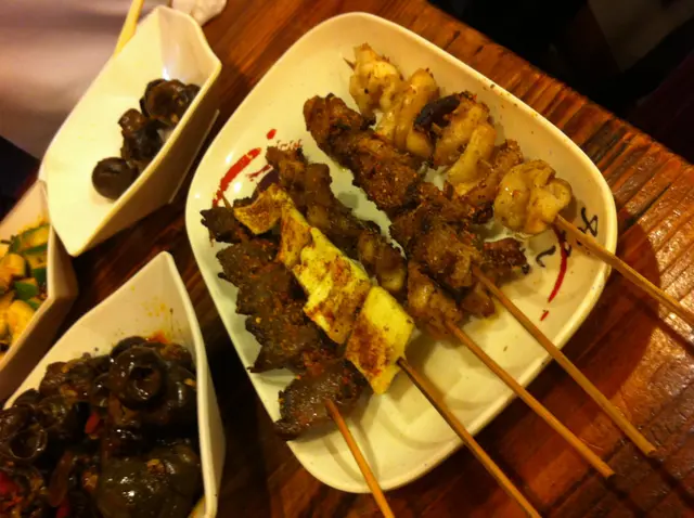 串燒雞腎,黃喉,雞軟骨,羊肉,魷魚