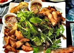 招牌菜之一 -- 泰式倉魚沙律