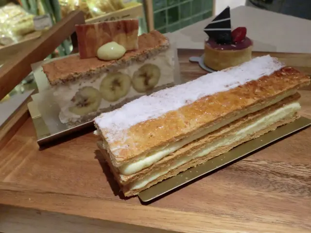 法式拿破崙 & 海鹽玉桂香蕉蛋糕切餅