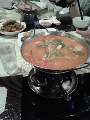 冬陰公,不會得個辣字.好香青檸味.內有番茄仔,好好味.