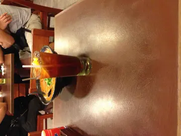 我其实一个人坐！