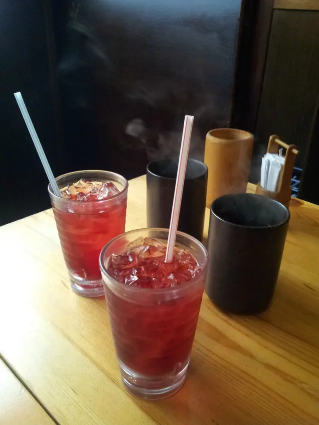 餐飲　提子梳打水