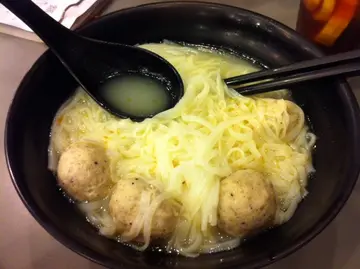 黑椒猪肉丸河粉