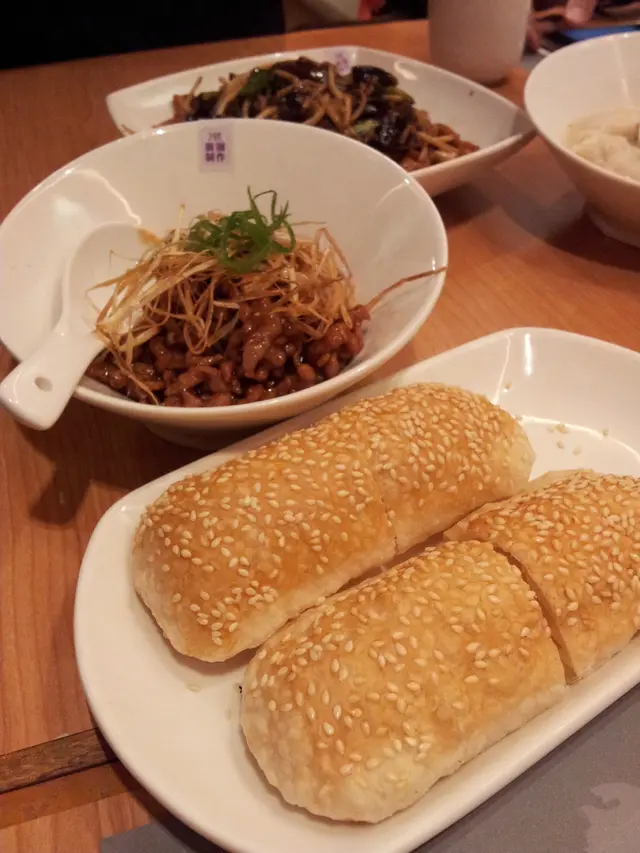 京醬牛肉絲叉子 $68