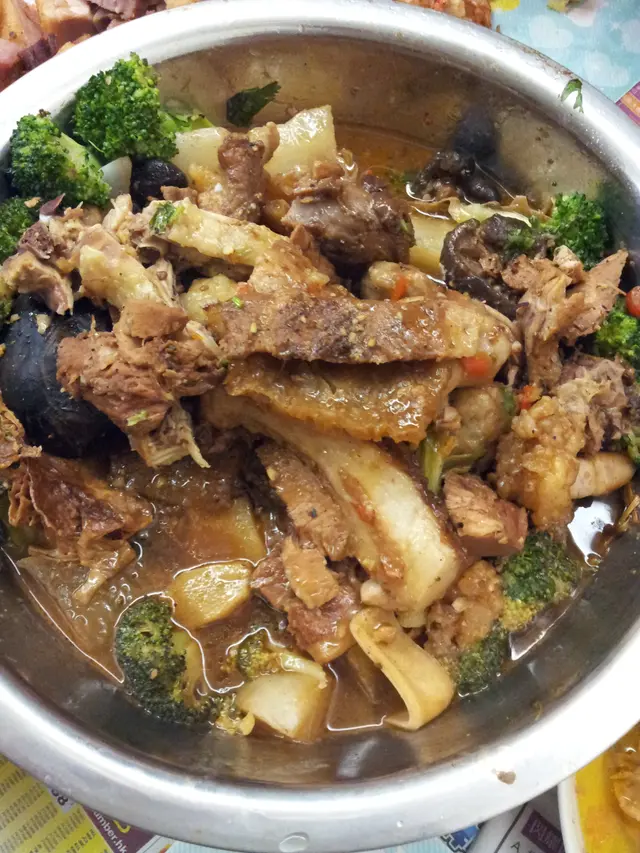 食左面層之後, 下面仲熱的