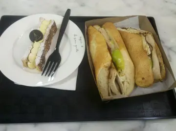 vanelle and turkey_greenApple sandwich