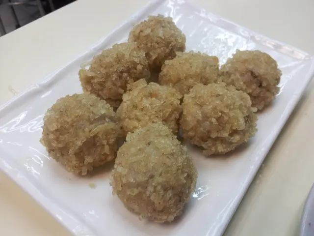 金莎鯪魚球