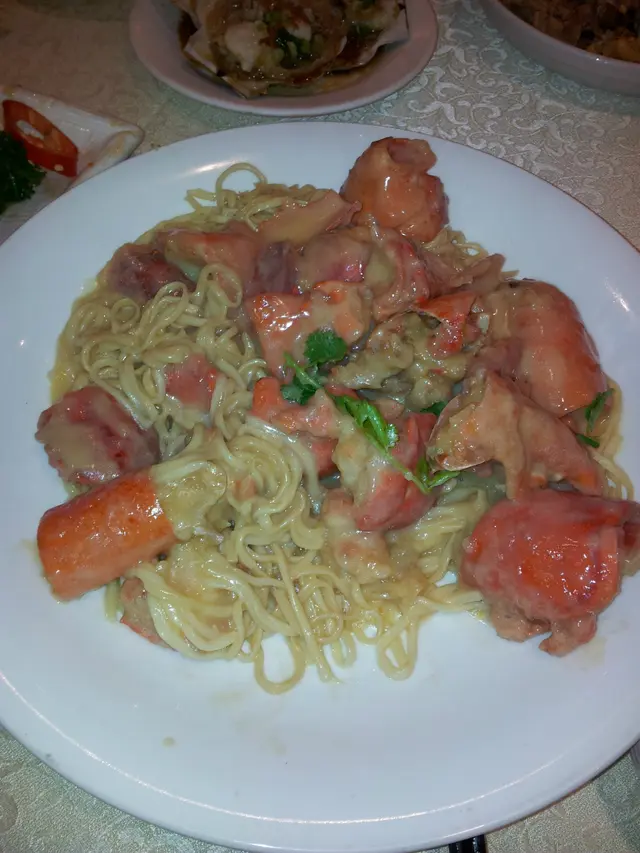 芝士焗龍蝦伊麵