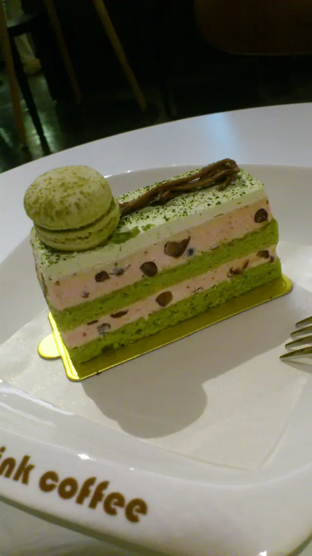 Green tea and red bean patiserrie